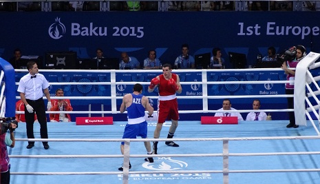 Azerbaijani boxer advances to semifinals at Baku 2015